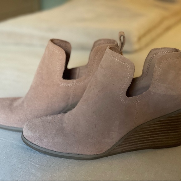 Toms Tan Suede Slip-On Ankle Booties - Picture 2 of 5